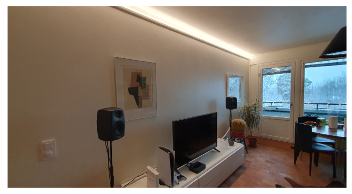 Indirect lighting on the living room wall Indirect lighting on the living room wall