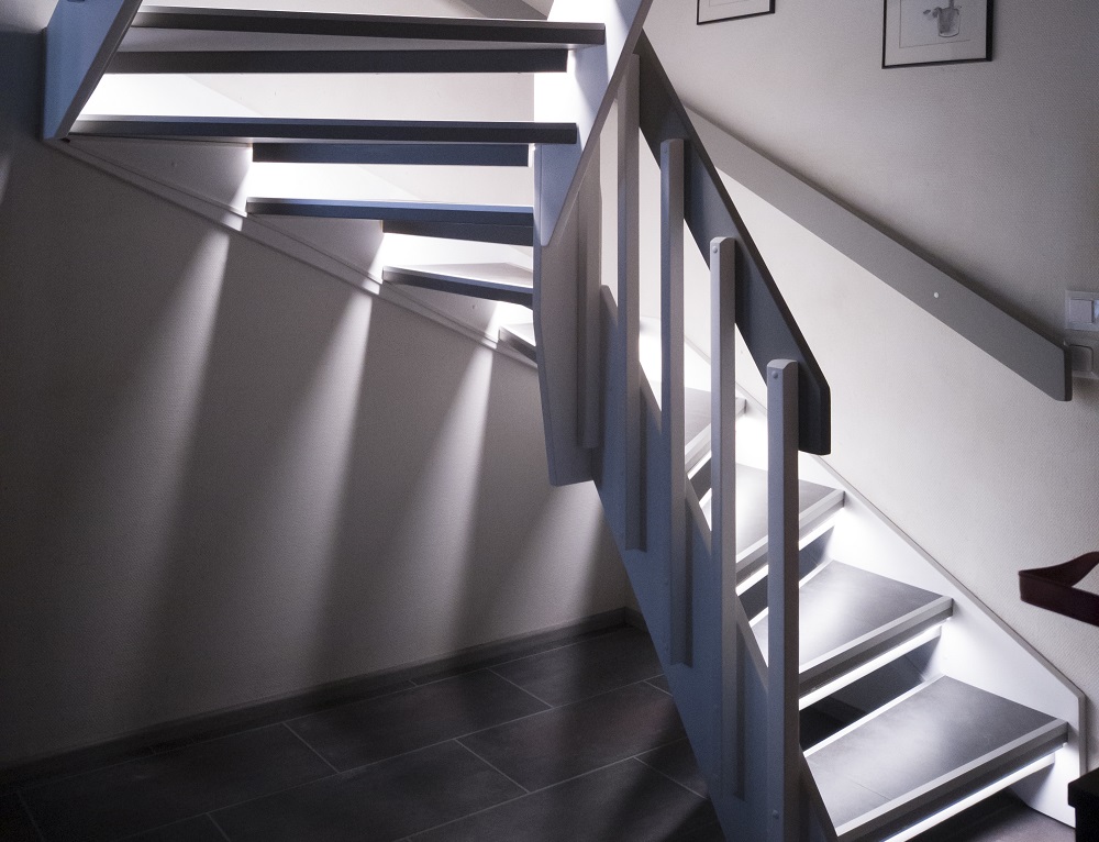 Illumination of spiral staircases