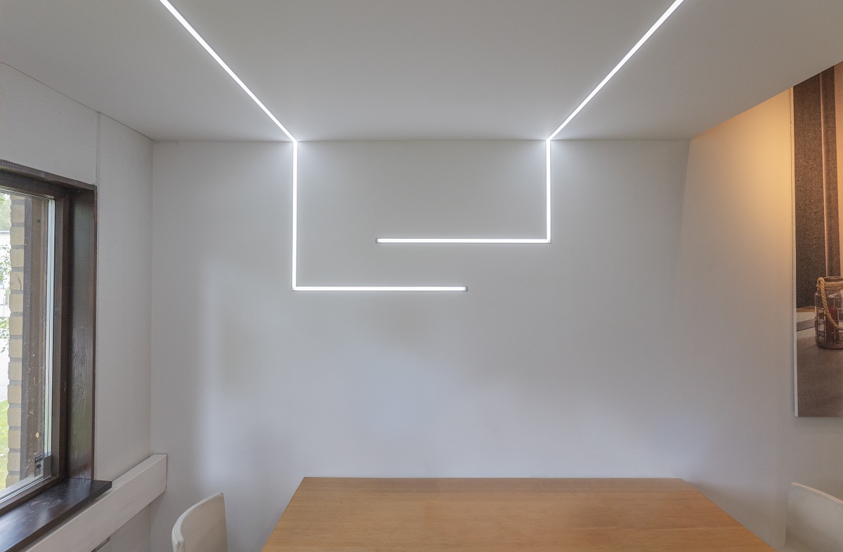 The cool CCT LED strip is fresh and bright.