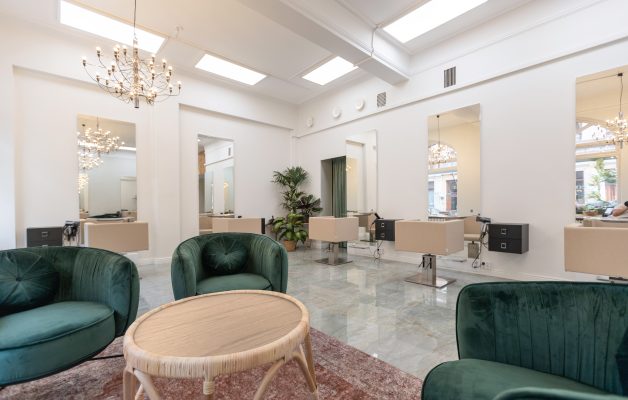 High-quality work lighting for the hairdresser’s salon High-quality work lighting for the hairdresser’s salon