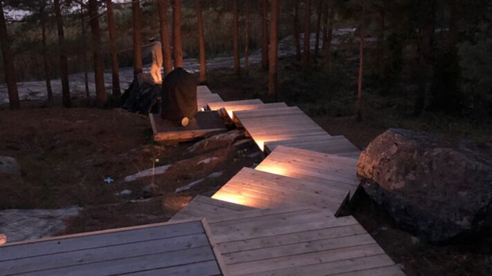 Deck and steps &#8211; lighting for athmosphere and safety