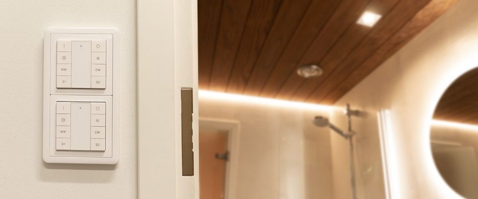 Which manufacturers&#8217; mounting frames are suitable for LedStore wireless controllers?