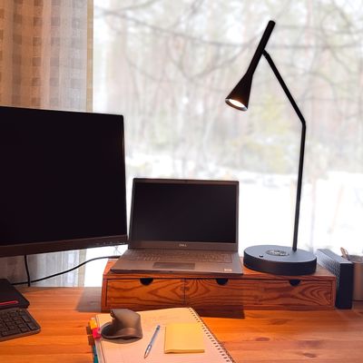 LED bedlight and desklight with wireless charging, HAIKARA, black, 3.5W