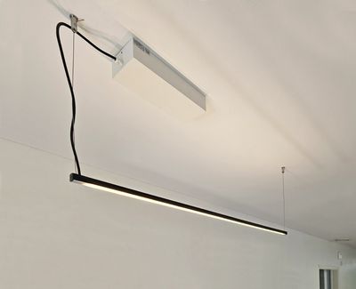 LIINU 2 meter Pendant CCT adjustable, UP and down light, Black