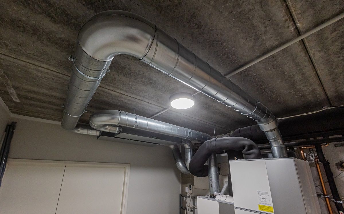 27 In a technical space, effective lighting is essential for smooth inspection and maintenance LedStorefi