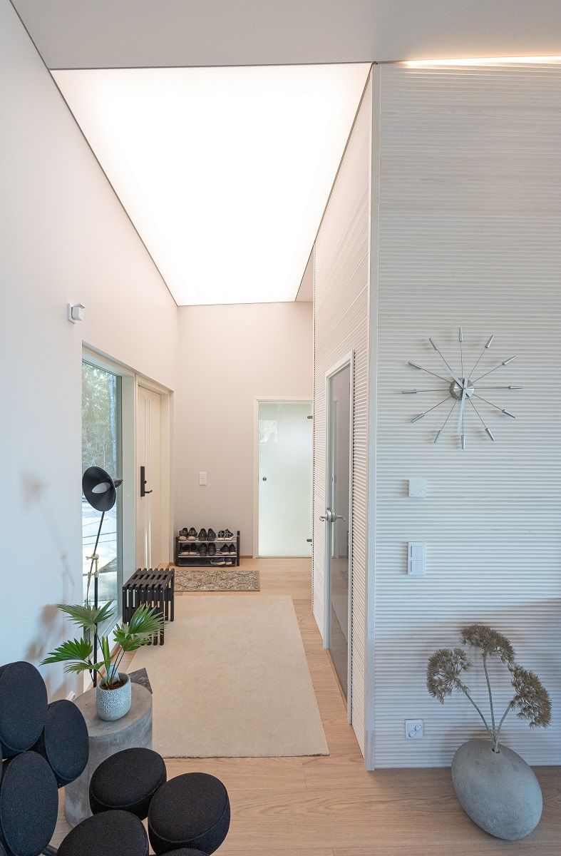 9 A beautiful light ceiling in the hallway with LedStorefi led strip technology