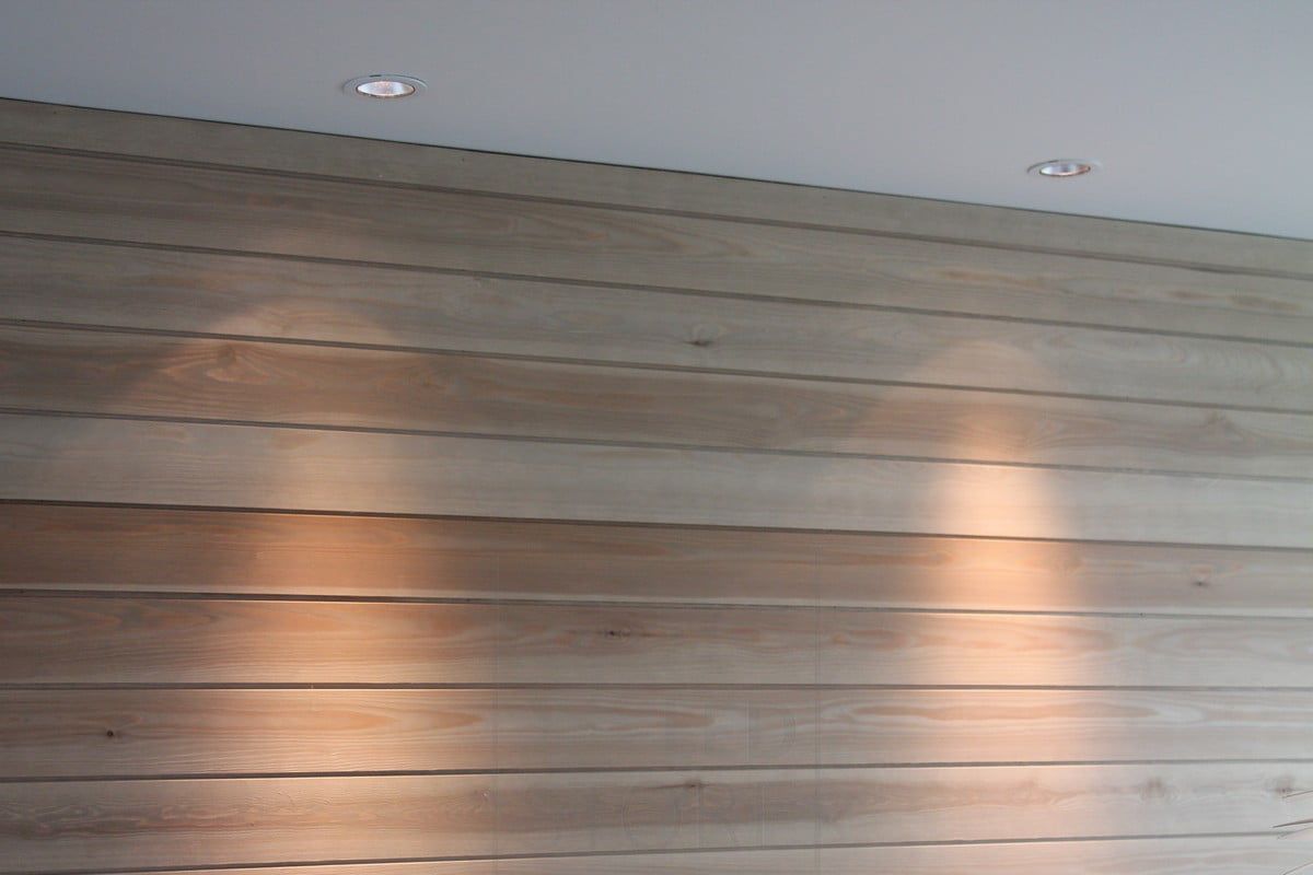 Housing Fair 2014: R023 brushed aluminium spotlight installed next to the wall. Ledstore.fi