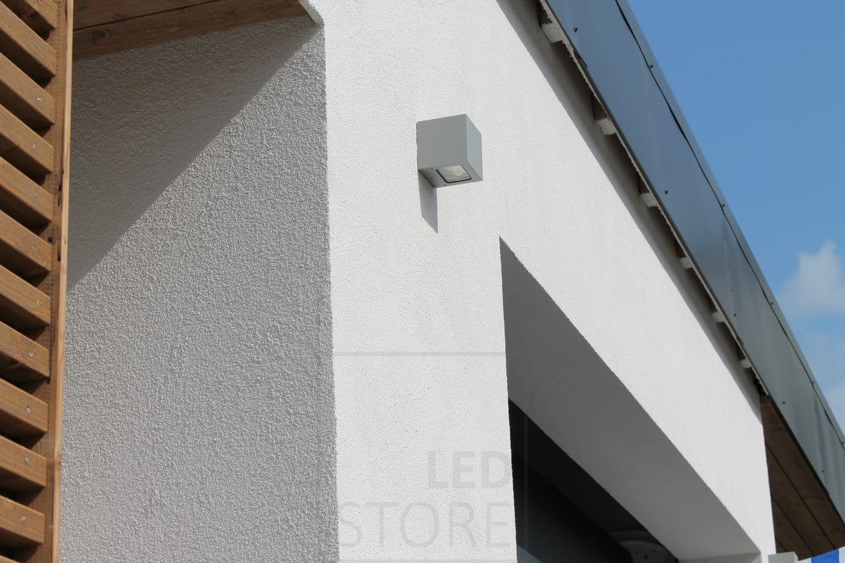 Housing Fair 2014: the CUBIC2 outdoor wall light with white wall. Ledstore.fi