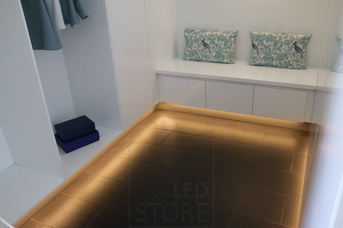 Housing Fair 2015: in the hallway, plinth lighting illuminates the soft, indirect light. Ledstore.fi