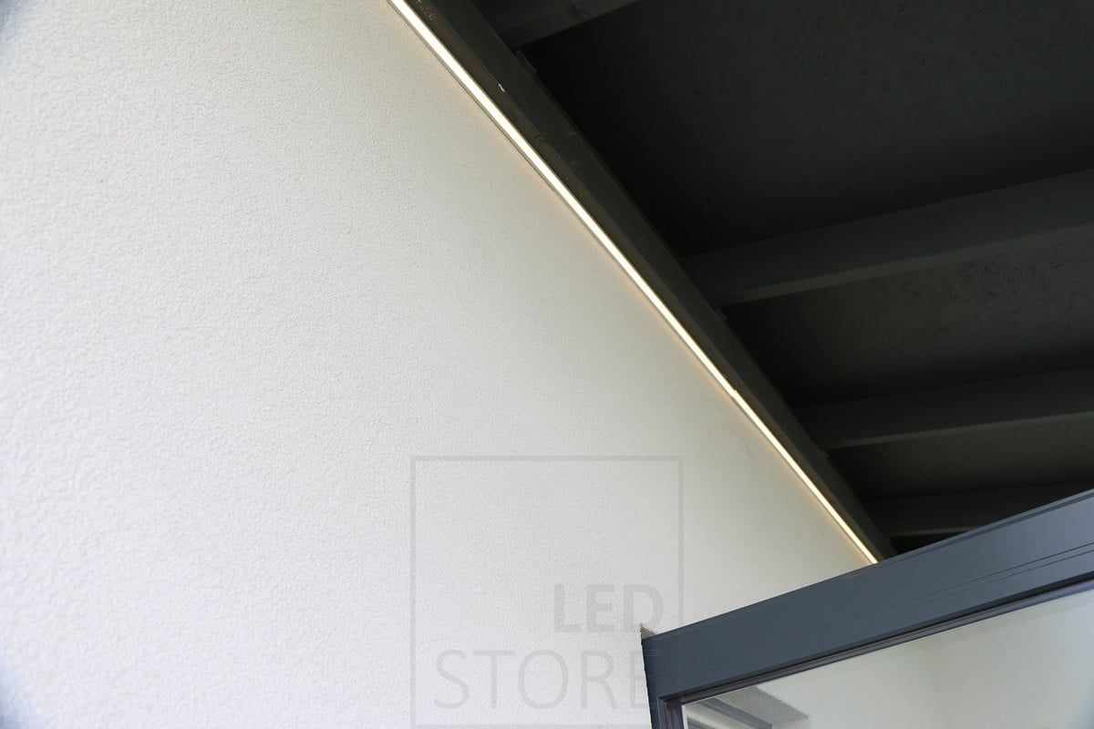Housing Fair 2018: led strip at the ceiling-wall boundary high on the roof of a terrace. Ledstore.fi