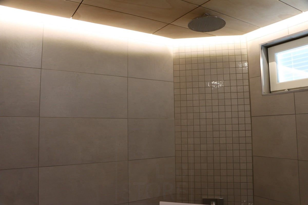 Housing Fair 2018: led strip in the corner of the washroom, indirectly inside the ceiling. Ledstore.fi