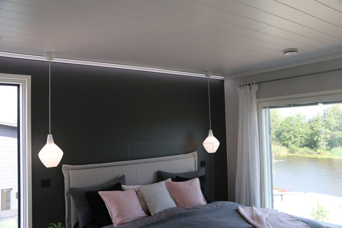 Housing Fair 2018: low Led profile on the ceiling surface retrofitted in a bedroom. Ledstore.fi