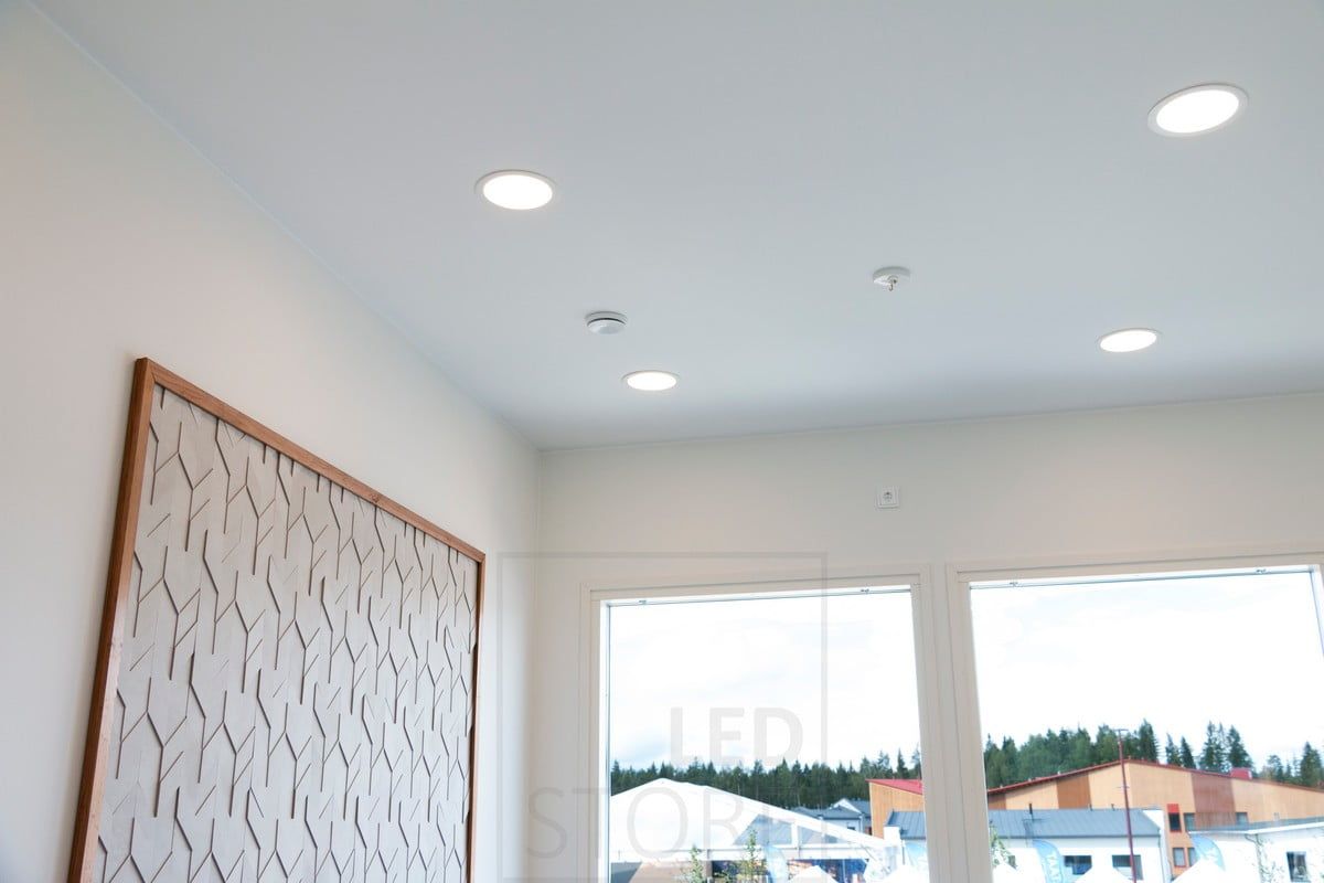 Housing Fair 2020: 200mm round ceiling tiles in the bedroom ceiling. Ledstore.fi