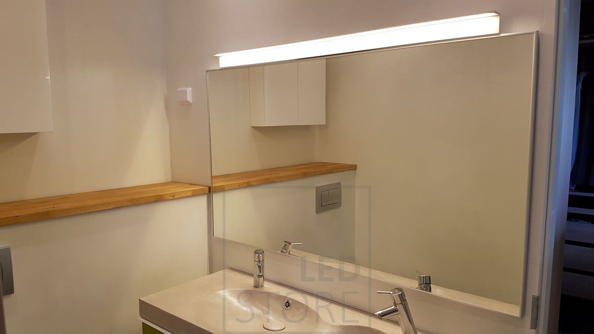 The BLADE led wall lamp is moisture-proof (IP54) and is ideal for beauty treatments, shaving, etc. on top of the bathroom mirror. The light is efficient but atmospheric. Ledstore.fi
