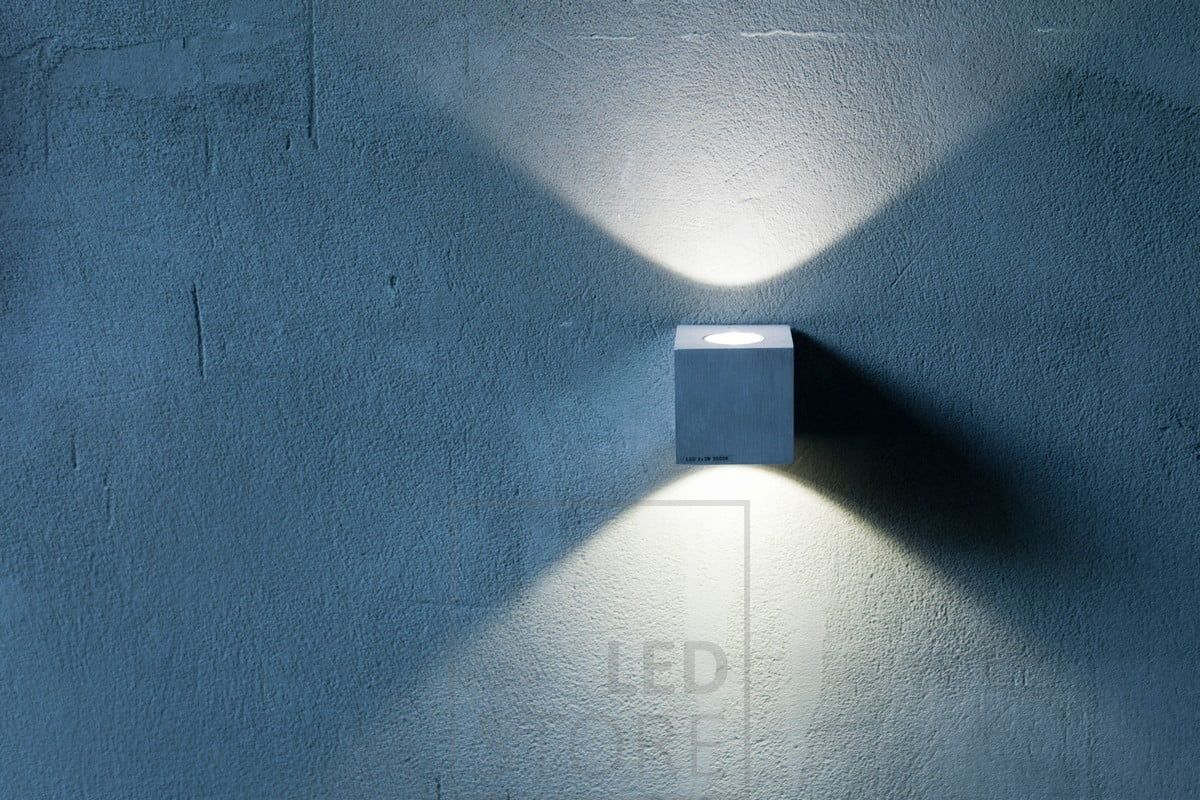 CUBIC led wall light beautifully highlights the texture of the microcement wall. Ledstore.fi