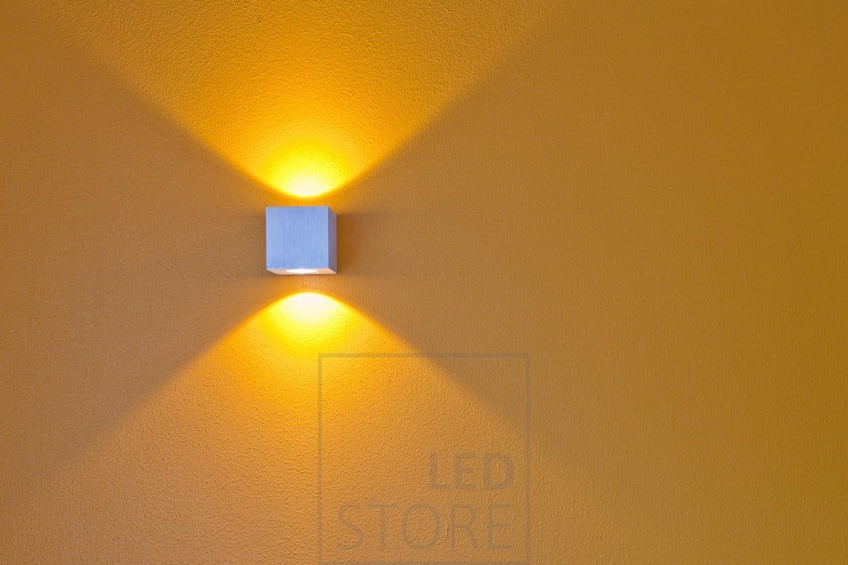 The small CUBIC luminaire offers wide and beautiful light patterns in two directions on the wall. The wall CUBIC has a luminous intensity equivalent to about 2x15W halogen, giving a total light output of about 2x200 lumens. Ledstore.fi