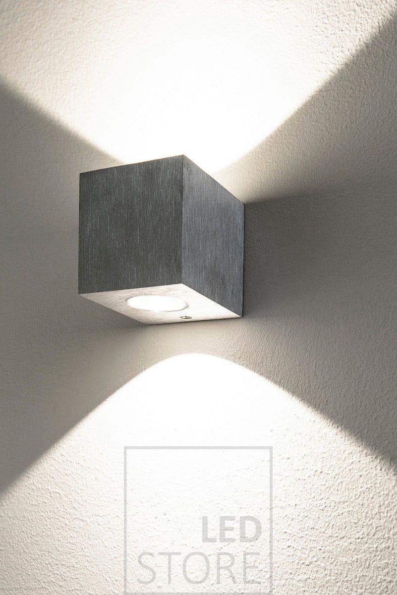 CUBIC 2 led wall lamp. The CUBIC 2 brushed is simple and modern in design and gives light upwards and downwards. The light forms a beautiful fan pattern on the wall. This minimalist beauty is perfect for modern homes. Ledstore.fi