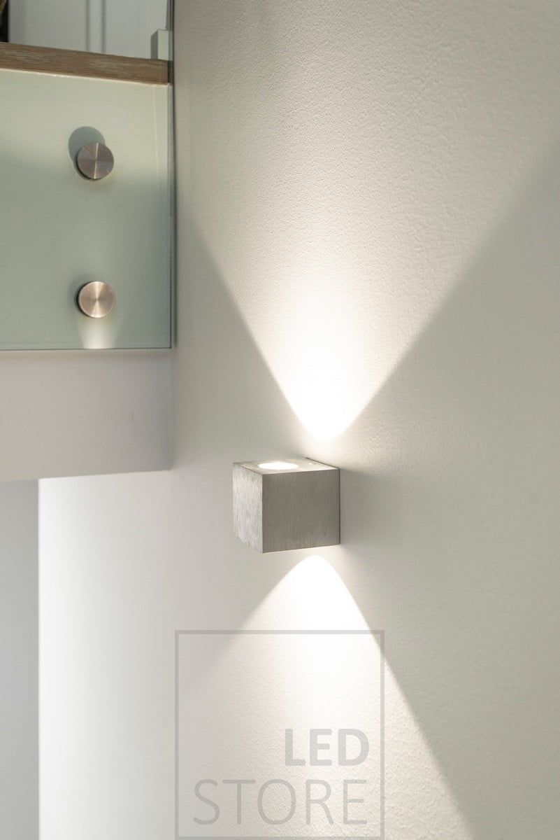 The CUBIC led wall lamp illuminates in two directions with beautiful, atmospheric light. Ledstore.fi