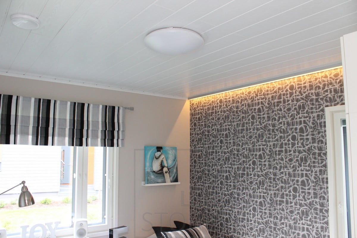 Indirect lighting to highlight the wallpaper and create a mood in the bedroom. Ledstore.fi
