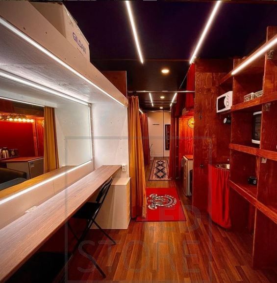 High quality lighting for the whole space and for the make-up station at the mirror, realized with Led strips.
