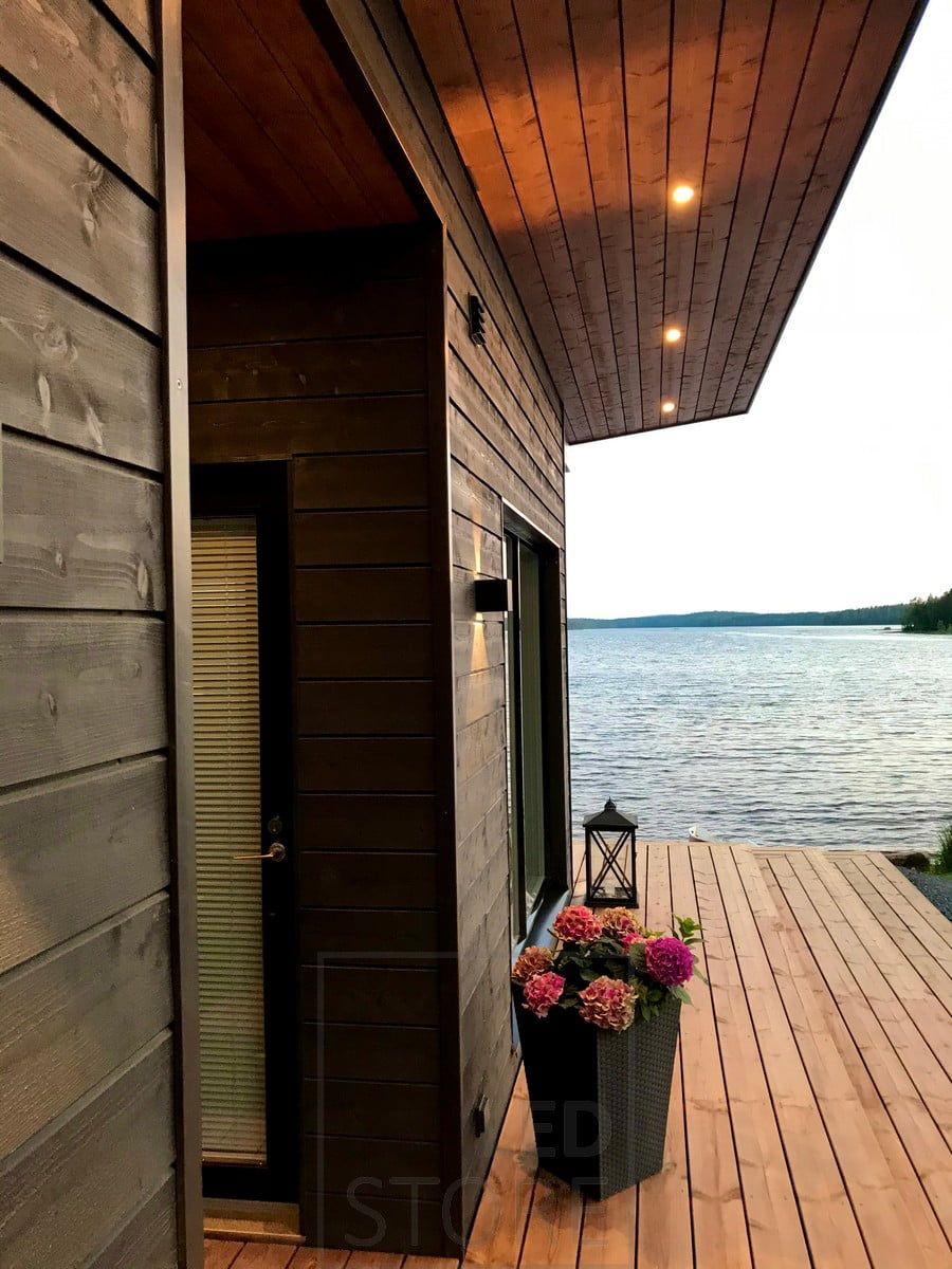 Black FUNK led wall lamps highlighting the facade of the building and illuminating indirect light. The lamp must be dimmable and the opening angle of the light adjustable. Ledstore.fi