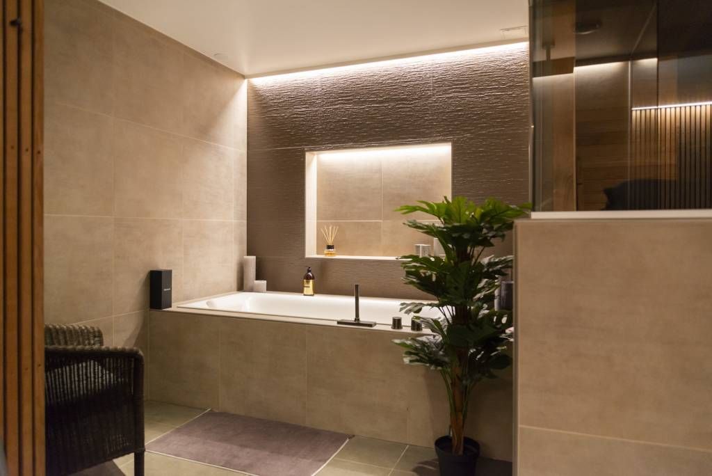 Beautifully flat indirect LED strip lighting in the ceiling border and wall recess. LedStore.fi
