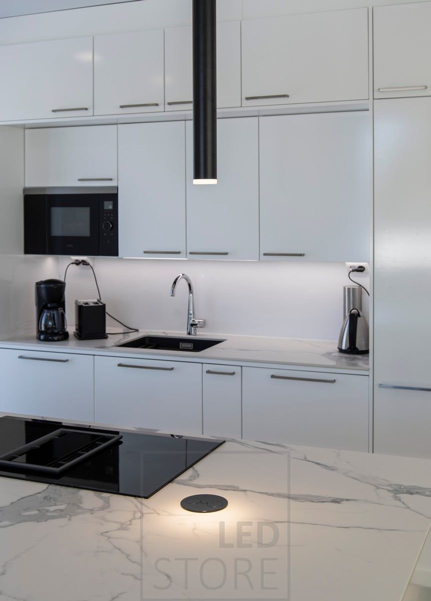 The Led Pendant is a simple black pendant lamp with an adjustable light angle between 10 and 60 degrees. Leddstore.fi