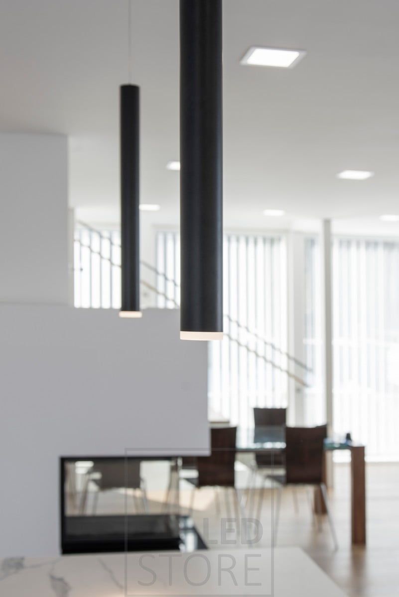 Led PIIPPU is a simple black pendant light and works as a great mood light both alone and in a group. Leddstore.fi