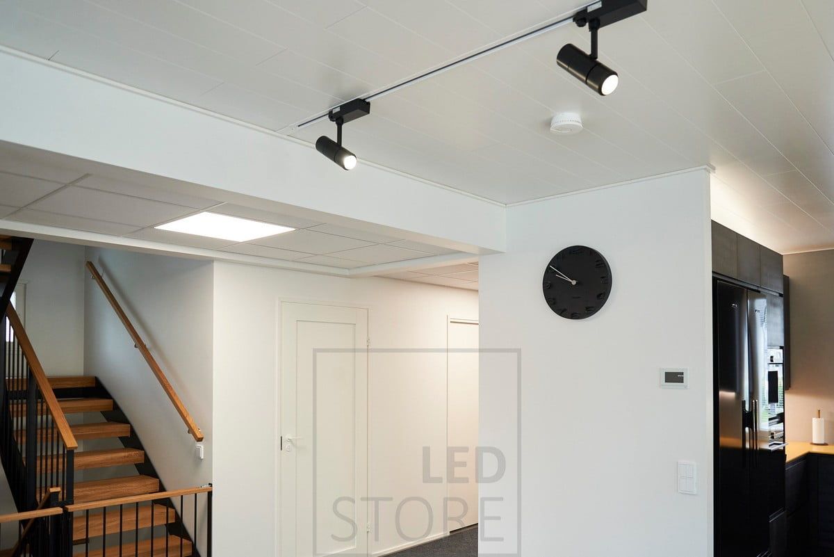 Large Led Panel Luminaire effectively illuminates even a large area and creates a skylight effect in the lobby. Ledstore.fi