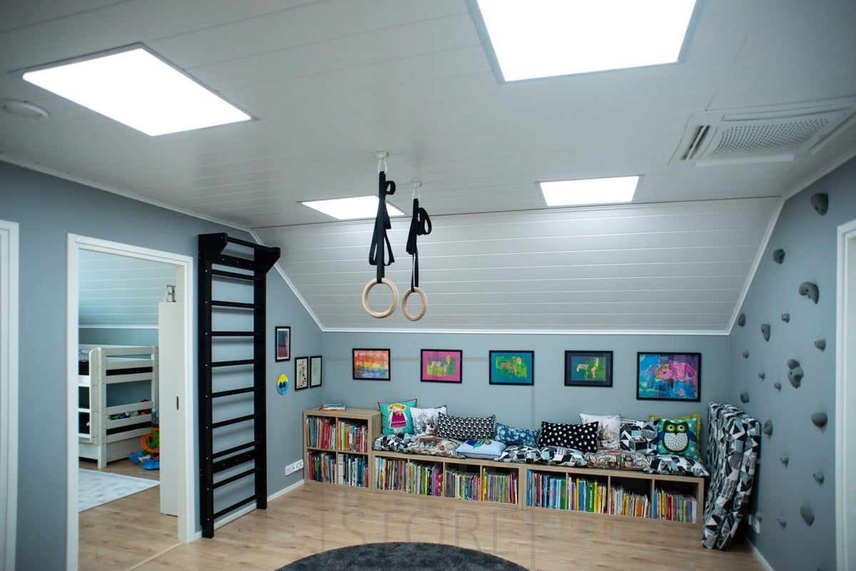 Led panels on the ceiling create a skylight effect and illuminate the space efficiently and evenly without glare. The lighting is both dimmable and colour temperature adjustable. Ledstore.fi