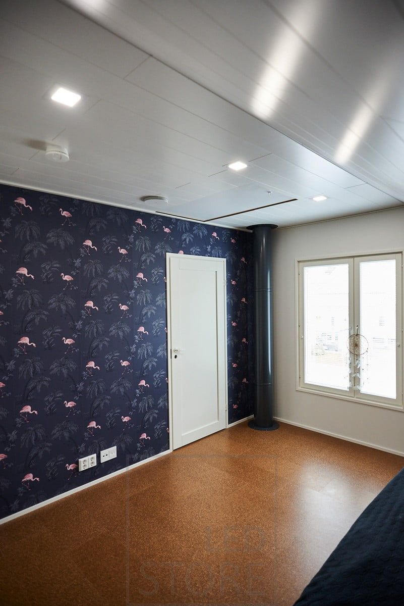 Led panel luminaires adapt elegantly and gracefully to the ceiling, creating a neat finish. Ledstore.fi