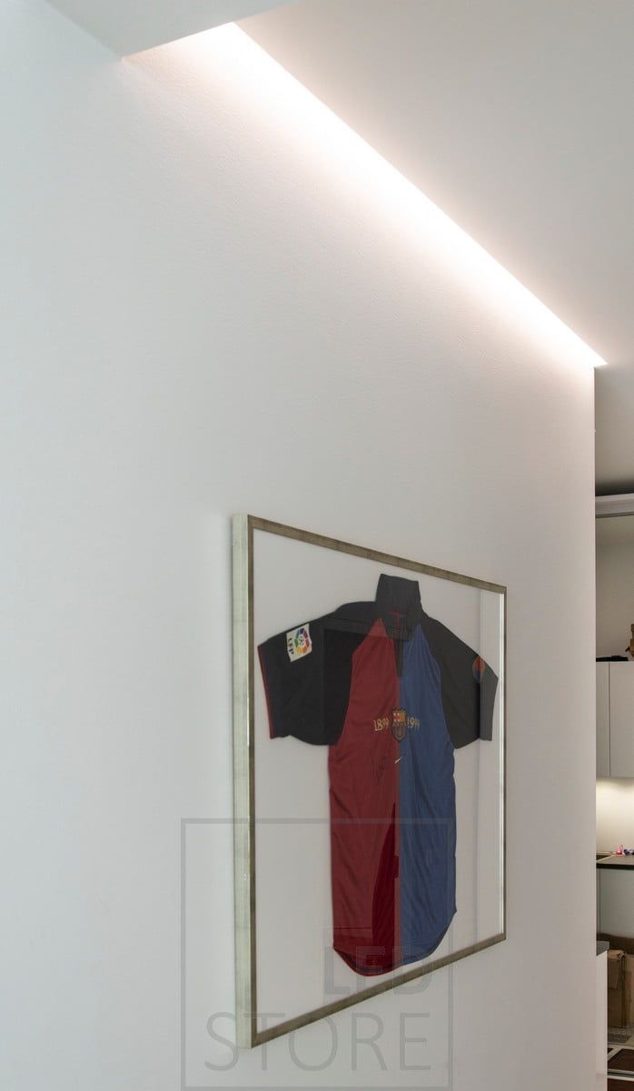 Highlighting and illuminating a blackboard with indirect light from a led strip. Ledstore.fi