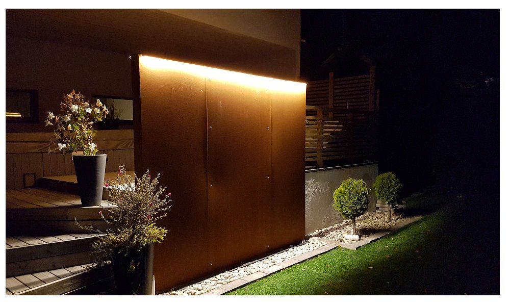 Led-ribbon-as-foreign-Floodfall-in-the-dark