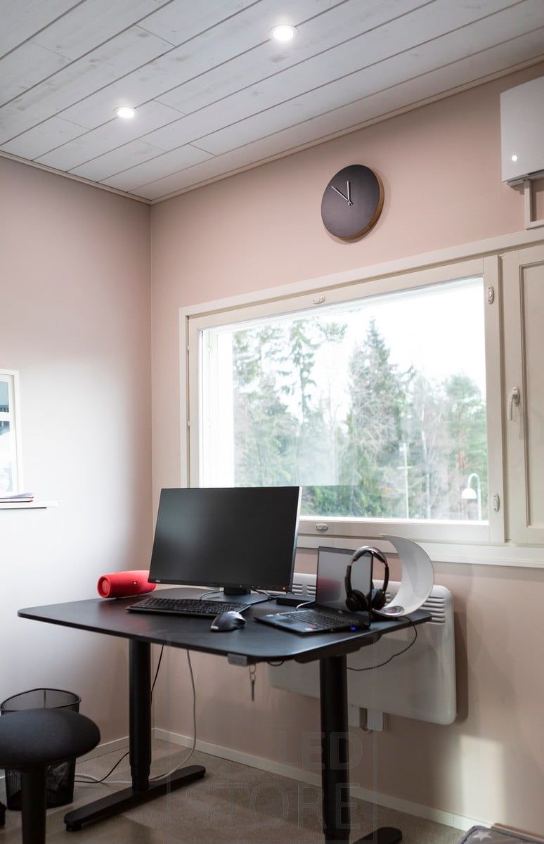Workplace lighting with led spotlights. Ledstore.fi