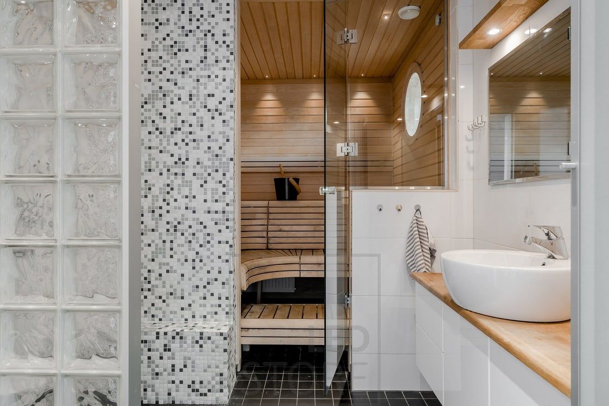 Sauna with led spot lighting. The bodies of the led spots are made entirely of aluminium, which is an excellent conductor of heat. Ledstore.fi