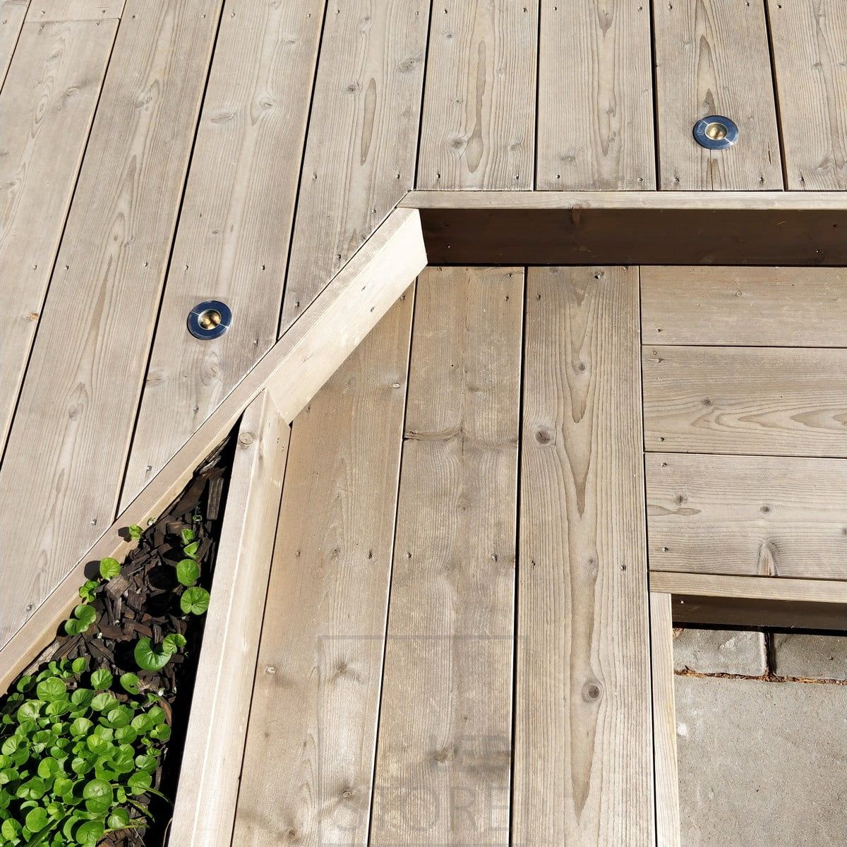 Led patio spot UP - illuminates directly upwards. The spotlight can even withstand being run over. Ledstore.fi