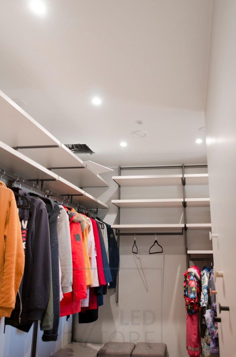 Spotlighting in a wardrobe. Ledstore.fi