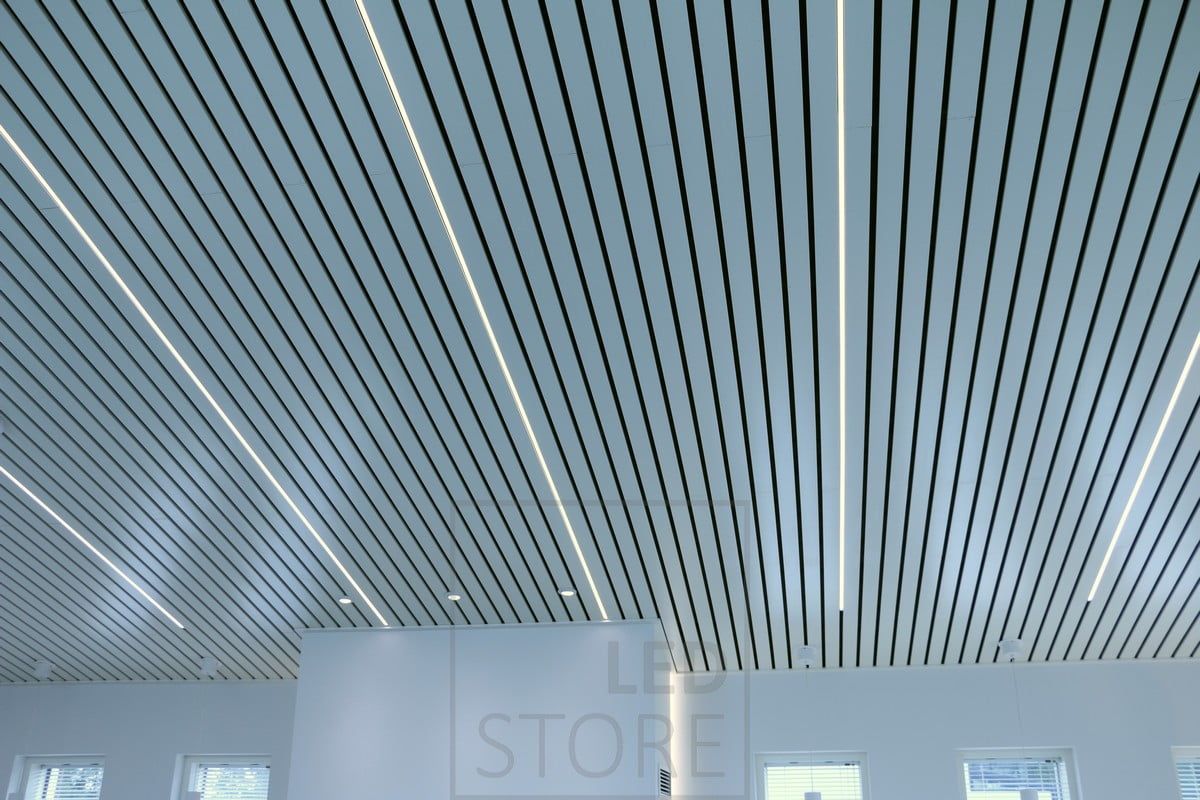 Lighting of the cornice ceiling with LED strip lights in a low profile surface mounted between the cornices. The end result is spectacular and highlights the cornicing. Ledstore.fi