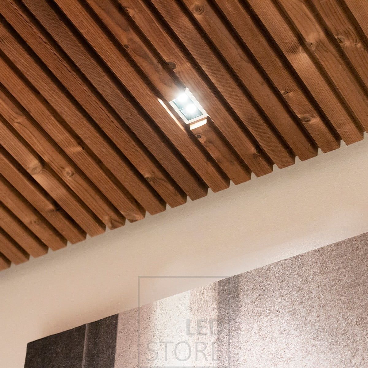 LINJA 2, IP44, dimmable 2x2W spotlight recessed in the ceiling. The LED LINJA 2 has a very narrow opening angle of only 15 degrees and is therefore typically used in high spaces and to create decorative light, in front of wardrobes or in corridors. Ledstore.fi