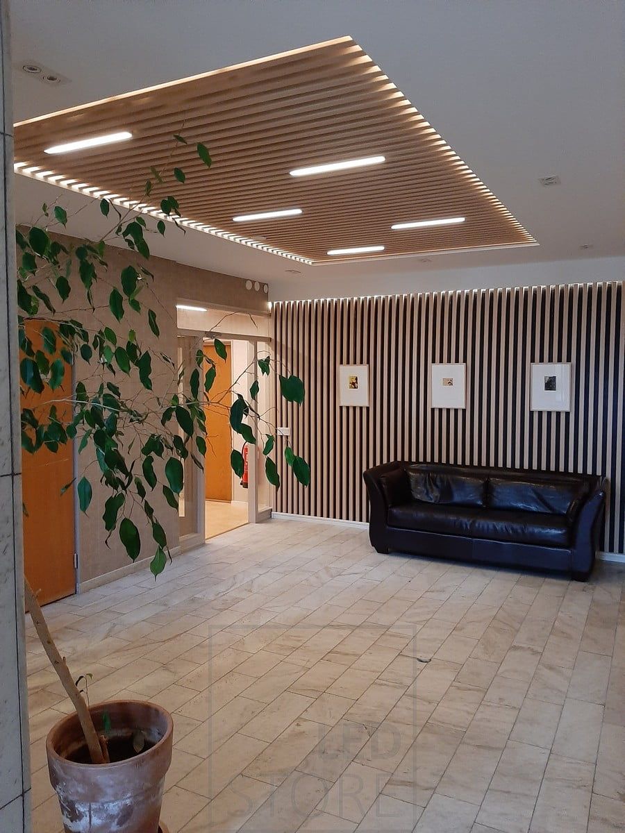 Lighting of the cornice roof: embedded LED strip lights between the cornices of the ceiling and also around the cornices. Creating both beautiful, soft and indirect light and stunning light lines in the ceiling. Ledstore.fi