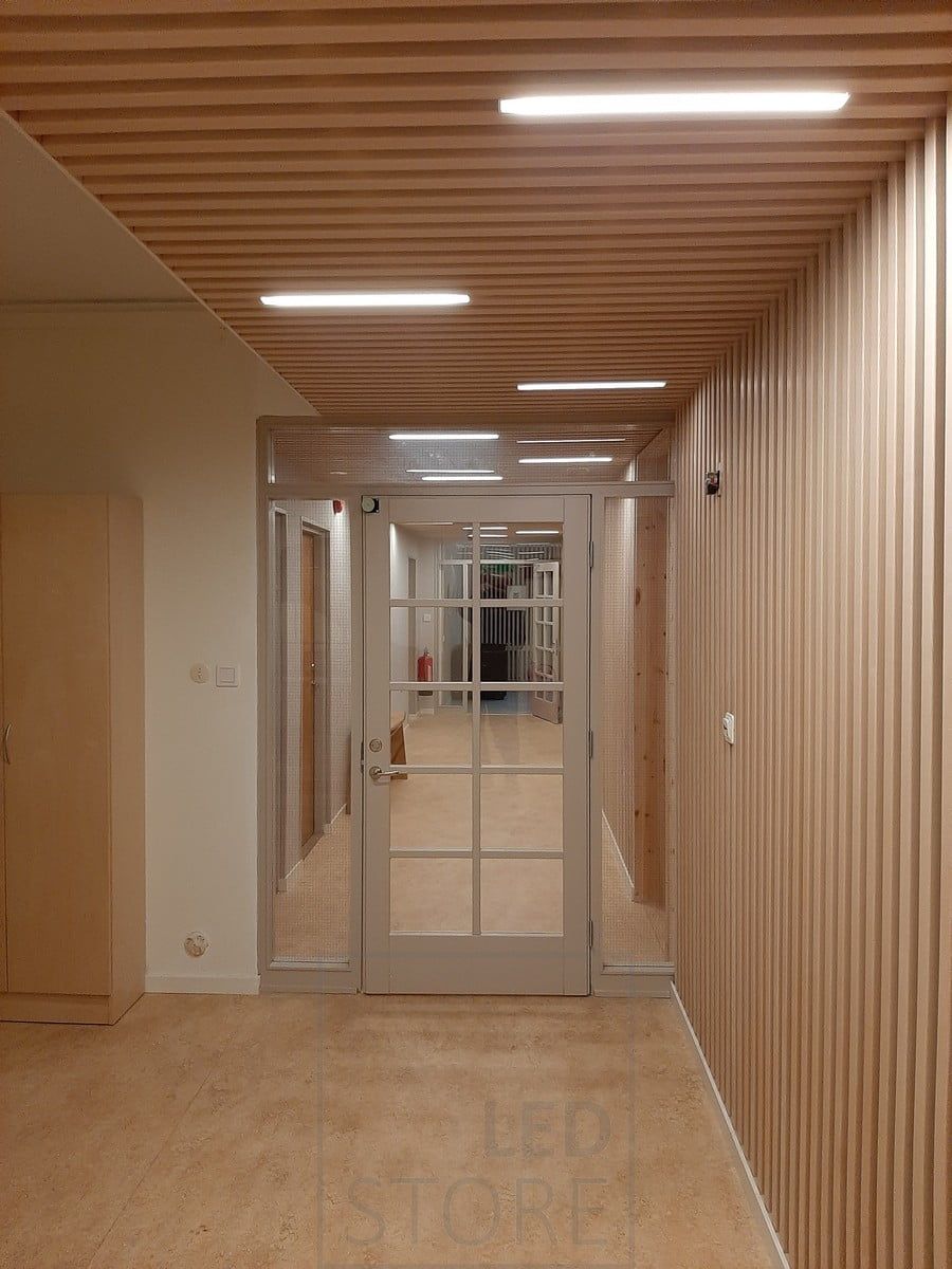 Cornice lighting: trendy embedded LED strip lights in the gaps between the cornices of the ceiling. This eliminates the need for separate ceiling pots and results in stunning visual light lines. Ledstore.fi