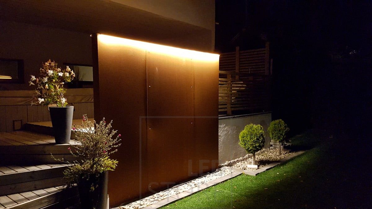 Lighting and highlighting of a water element with an outdoor LED strip. Ledstore.fi