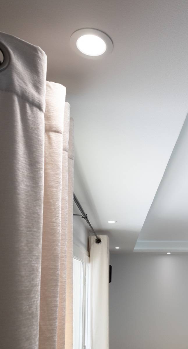 LED LIGHT 023 LED spot 9W is dimmable and colour temperature adjustable.