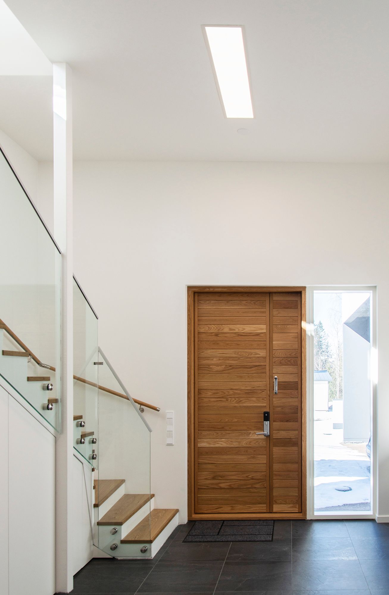 A 300x1200 panel in the hallway, providing even and efficient light. Ledstore.fi