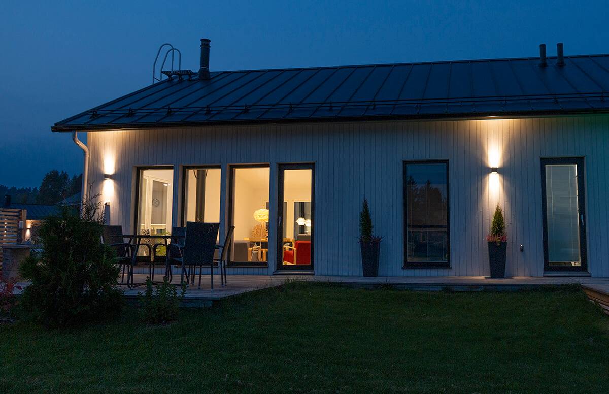 LED lights flickering in the camera. Exterior lights on the exterior wall of the dwelling