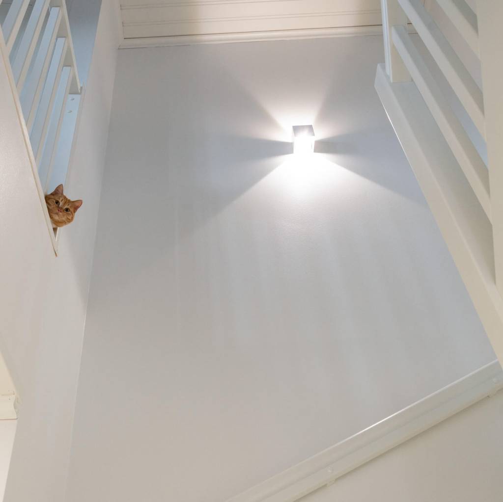 Create an atmosphere with LED light, even with the FUNK wall light