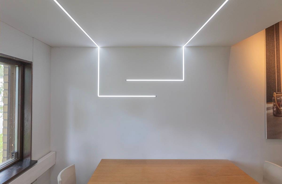 The cool CCT LED strip is fresh and bright.