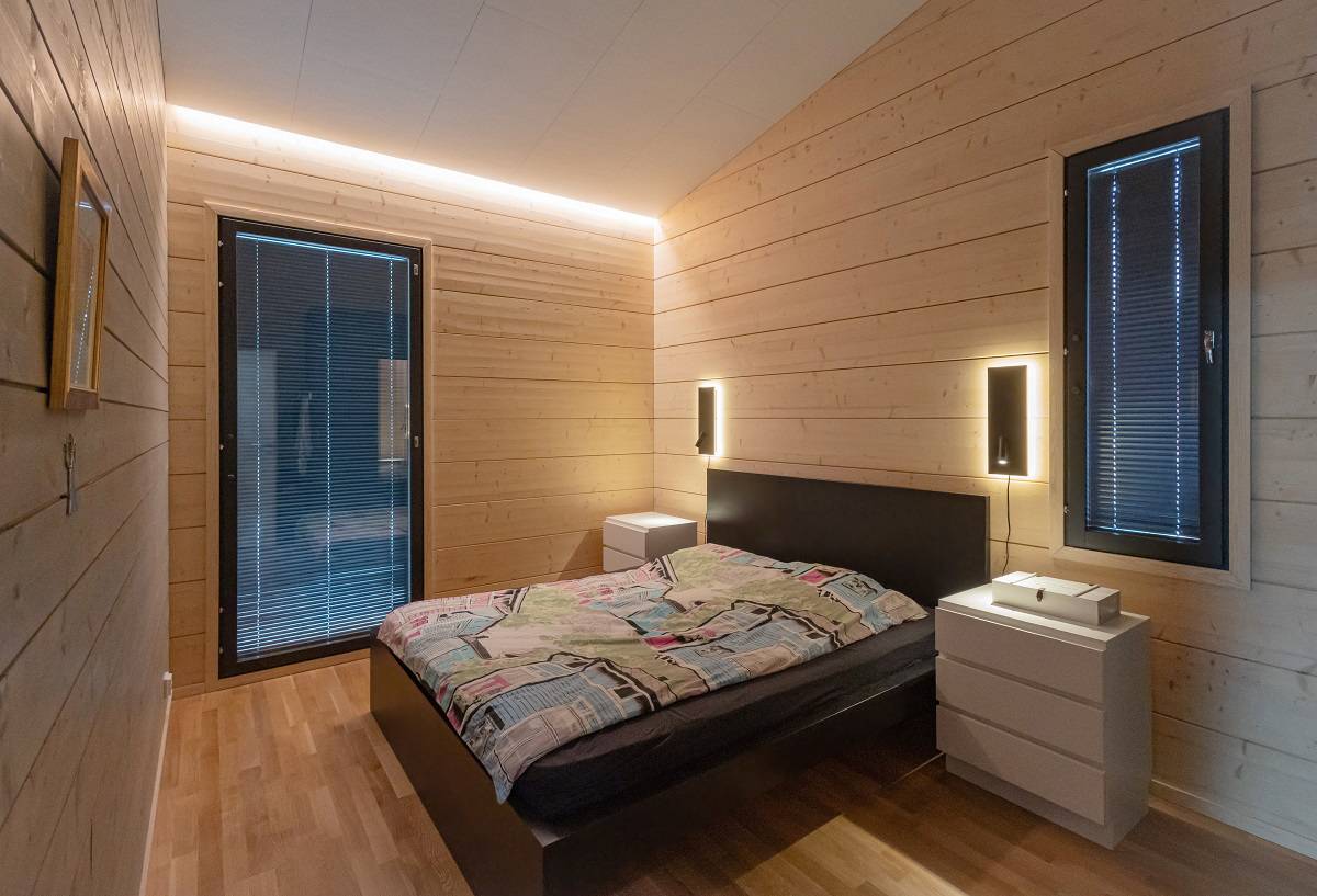 bedroom lighting design, The room led strip is CCT colour temperature adjustable and dimmable.