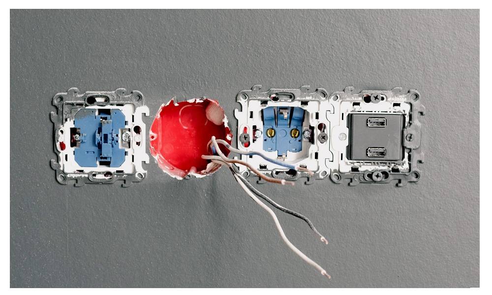 Led lights will buzz, for example if there is a fault in the wiring