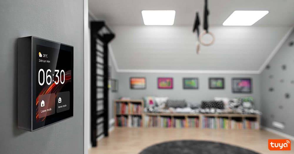 Smart screen for Tuya home automation.